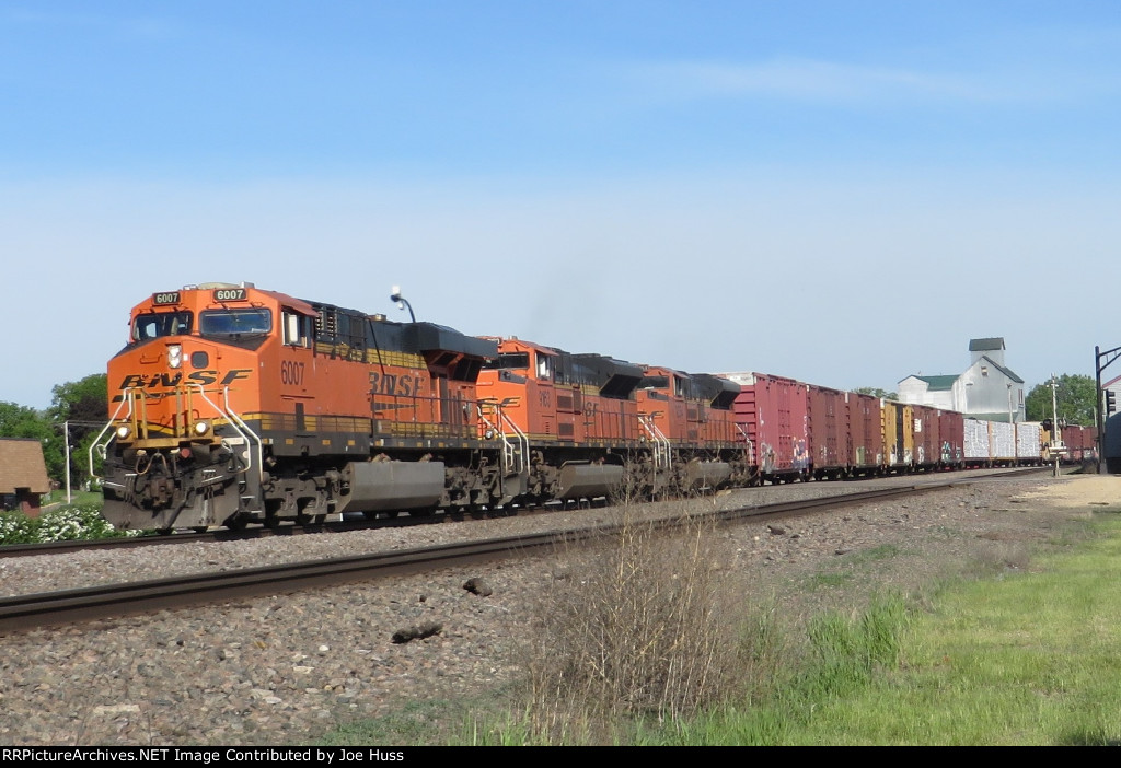 BNSF 6007 East